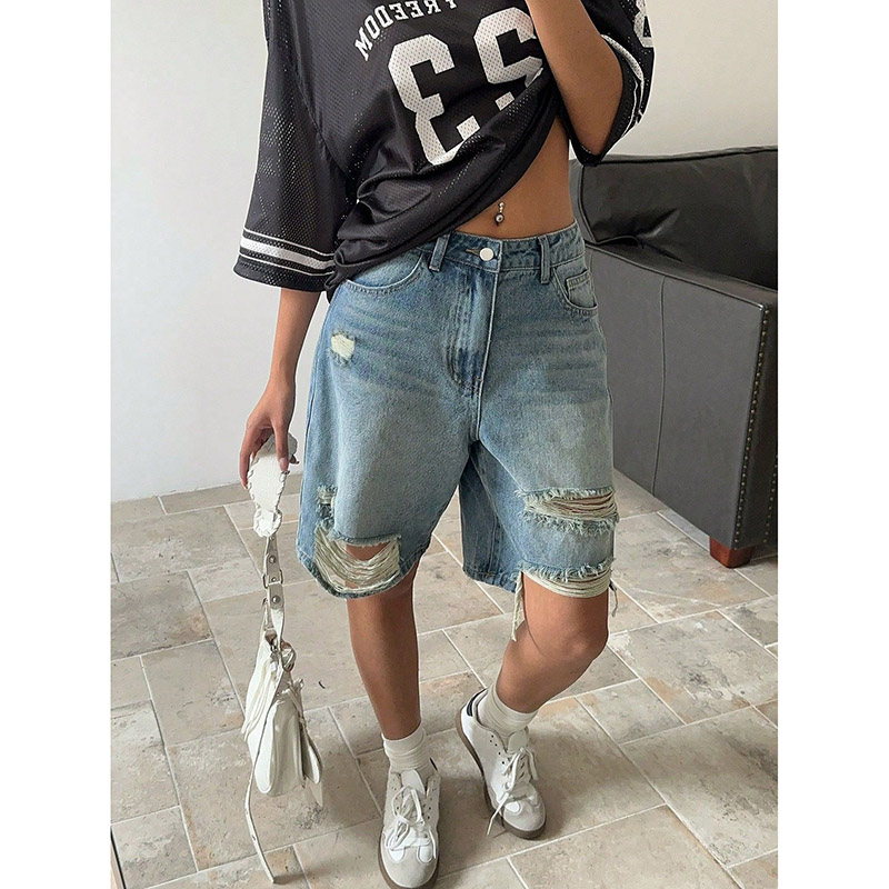 Vintage Fashion Trends 2026 - Летние женские трендовые рваные джинсовые шорты